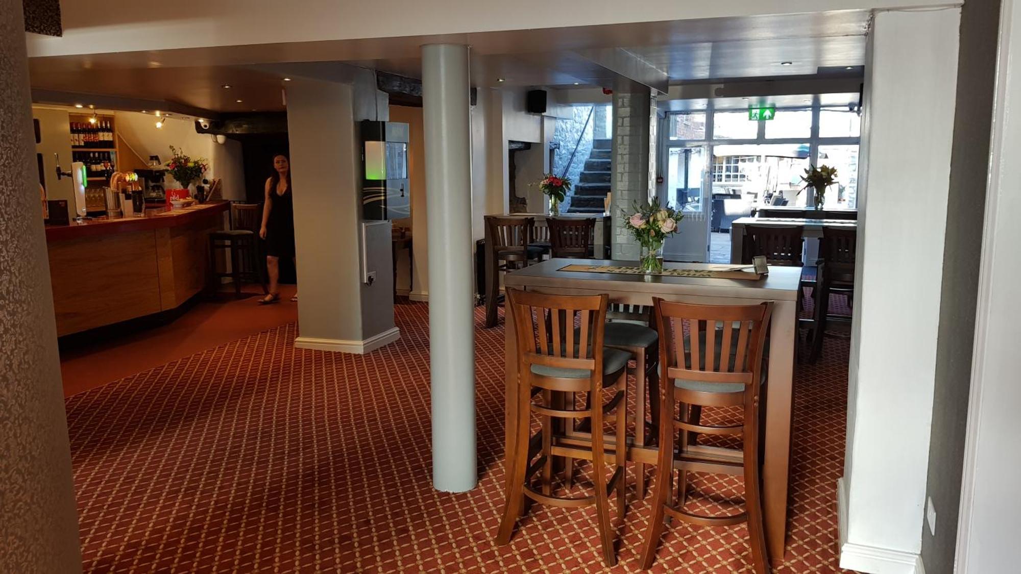 The Portcullis Hotel شيبنج صودبيري المظهر الخارجي الصورة