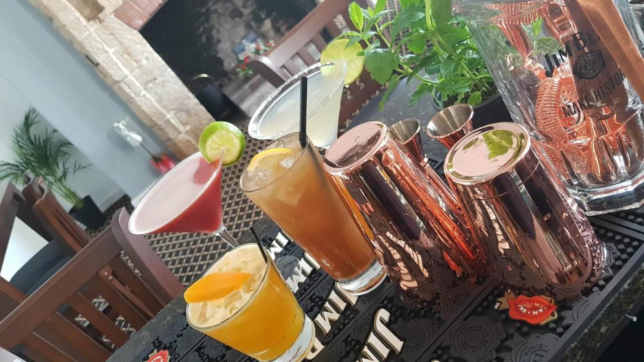 The Portcullis Hotel شيبنج صودبيري المظهر الخارجي الصورة