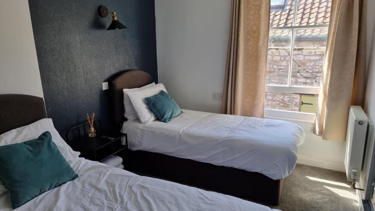 The Portcullis Hotel شيبنج صودبيري المظهر الخارجي الصورة